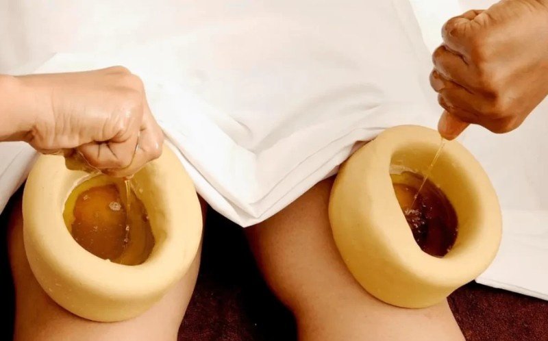 Janu Basti Procedure